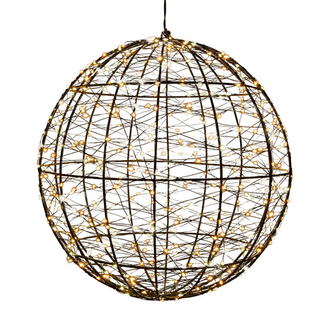 Ein kugelförmiger hängelampe mit dunklem metallrahmen und warmweißen led-lichtern ball metall 500led flash