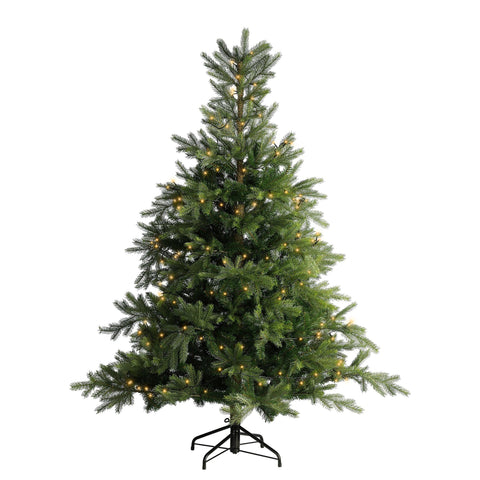 Ein dunkler grün künstlicher weihnachtsbaum mit warmweißer led-lichterkette basic 720 led 54 m und schwarzem metallständer