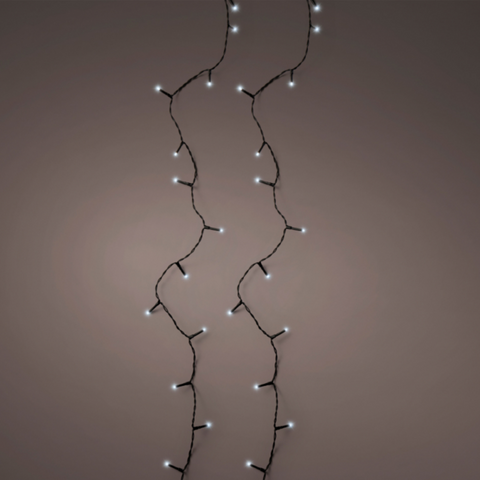 Schwarze 80er led-lichterkette basic kaw/schw 6m mit kleinen weißen lampen in zickzack-anordnung