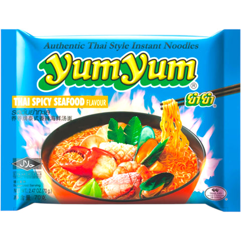 Blaues paket yum yum meeresfrüchte instant noodles mit würziger meeresfrüchte geschmack und lebendigem schalenillustration