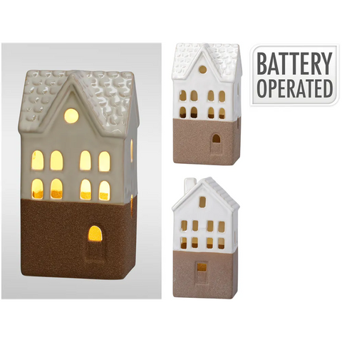 Haus mit LED 8x6x15cm