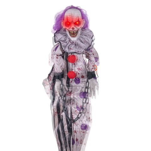 Ein animierter clown 110 cm mit gruseligen rot leuchtenden augen, lila haar und weißem outfit mit schwarzen streifen und roten punkten