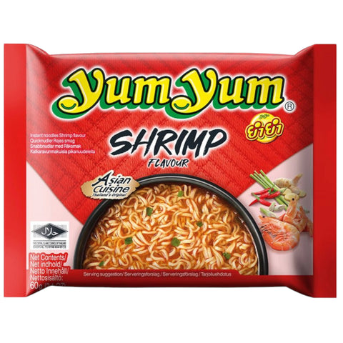 Yum yum shrimp instant nudeln in roter und gelber verpackung mit garnelen geschmack