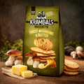 Eine grüne tüte krambals bruschetta chips mit waldpilzen und butter, rustikales design mit pilzen und brotscheiben