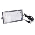 Rechteckiger schwarzer led-fluter uv-schwarzlicht 96 leds 24 cm mit klarem schutzglas und integriertem netzkabel samt schalter