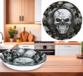 Schüssel totenkopf 32 cm schwarz weiß mit glänzender oberfläche und zentralem rissigem schädelmotiv aus keramik