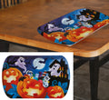 Halloween-themed plastikserviertablett mit leuchtend orangefarbenen kürbissen weißen gespenstern und einem spukhaus unter vollem mond 39x24 cm