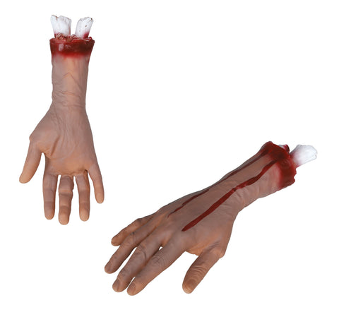 Hand aus latex 31 cm mit blutigen, fleischfarbenen halloween-prop-händen und sichtbaren weißen zähnen am handgelenk