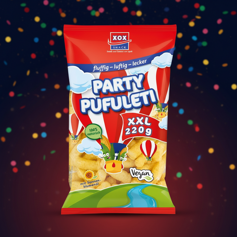 Pufuletti xxl 220g snack in rotweiß-verpackung mit cartoon-heißluftballons und maisfiguren auf lebendigem design