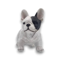 Drei charmante schwarz-weiße gartenfiguren bulldogge aus robustem resin in verspieltem gartendesign