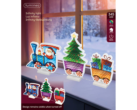Led infinity zug mit 345 mehrfarbigen leds in blau und rot, weihnachtlicher zug mit grünem weihnachtsbaum und geschenkwagen