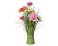 Eine lebhafte künstliche gras blütenmischung orange/pink mit rosa orange und gelben blüten und grünen stielen