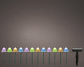 Ein set aus zehn bunten pilzförmigen solar stabbeleuchtungen aus plastik mit twinkle effekt und zwei funktionen