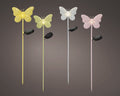 Solar-schmetterling gartenfackel mit gelben weißen und rosa schmetterlingsförmigen solarlichtern aus feinem mesh mit dünnen stäben