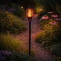 Schwarze solar-led fackel 50cm mit leuchtend orange filigran dekor für gartenbeleuchtung