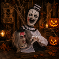 Animatronischer 55 cm großer tischclown halloween-figur mit weißem gesicht schwarzem makeup und roten handabdrücken