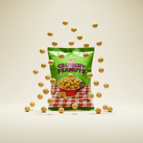 Ein grüner Beutel bandito crunchy peanuts sour cream & onion mit rot-weiß kariertem Muster unten