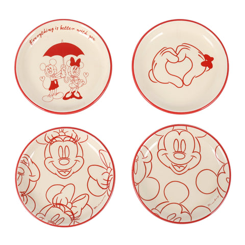 Set aus vier cremefarbenen keramiktellern mit roten kanten und romantischen mickey und minnie designs