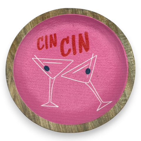 Dekorative platte 14,5 cm pink runder coaster mit cin cin rotem glitzerschriftzug und weißen martinigläsern im rustikalen holzrahmen