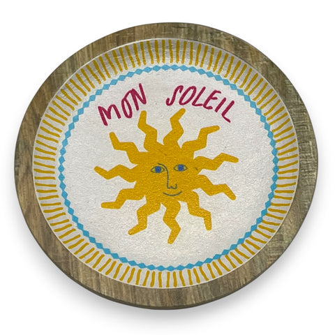 Runde dekorative holzplatte 14,5 cm mit fröhlicher sonnenscheibe, gold-türkis gestreift und mon soleil in rosa