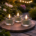 Solar teelicht 3d docht 3-er set olive mit drei leuchtenden teal led kerzen in klaren glas-haltern