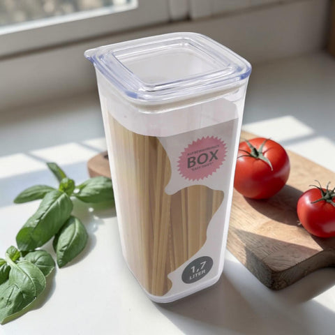 Klare kunststoff aufbewahrungsbox frischhaltebox easy swift 1,7l mit weißem etikett und deckel mit ungekochter spaghetti