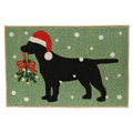 Fussmatte nylon 40x60 cm mit schwarzem Labrador in rotem Weihnachtsmütze und Mistelzweig vor grünem Schneehintergrund