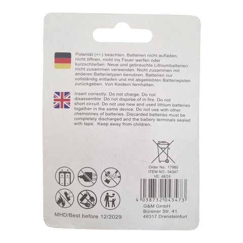 Rückseite der weißen plastikverpackung für gadcell lithium knopfzellen cr2450 mit sicherheitsanweisungen barcode und herstellerangaben