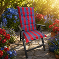 Roter und blauer kariert gepolsterter outdoor-stuhl mit schwarzem metallrahmen von florence hochlehner 120x50x5cm