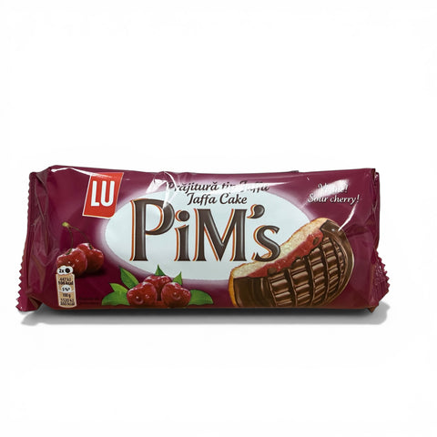 Lu pim’s kirsch-schokokeks 147g mit schokoladenhülle und sauerkirschfüllung, umgeben von frischen kirschen