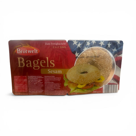 Bagel mit sesam 340 g von aldi brotwelt in rot und blau verpackt mit amerikanischer flagge und sandwichbild