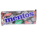 Eine sleek schwarze und silberne mentos lakritz 3er-packung mit glänzendem finish und blauer sowie grüner akzentfarbe
