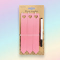 Pflanzenmarker-set 4tlg mit pinken herzförmigen markierern auf karton und weißem schwarzem marker