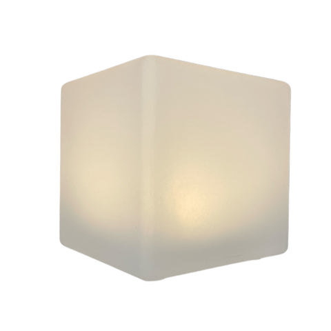 Weiches offwhite würfelförmiges solar led lampenlicht mit matter kunststoffoberfläche 20x20 cm