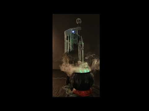 Skelett am Kochtopf Animatronic Seasonal Visions International