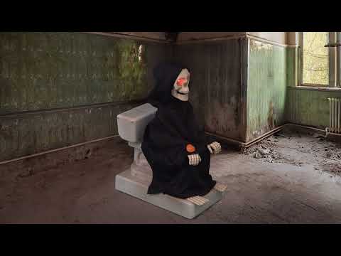 Skelett Timmy Toilette