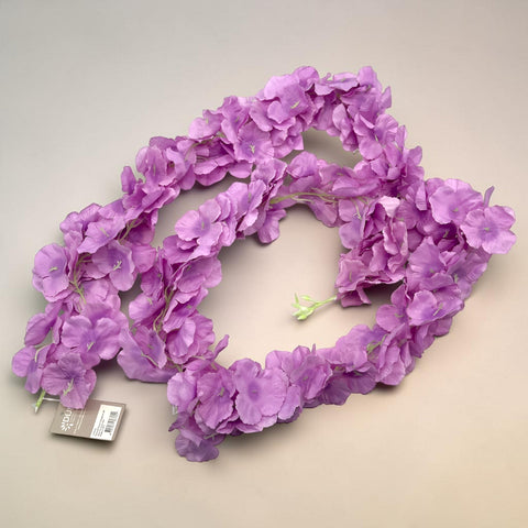 Delikate lavendel künstliche girlande mit weichen blüten und schlanken grünen stielen 180cm lila frangipani