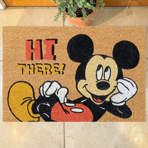 Disney fußmatte mickey hi there 60 cm aus kokosfasern mit fröhlichem mickey mouse design und begrüßendem schriftzug