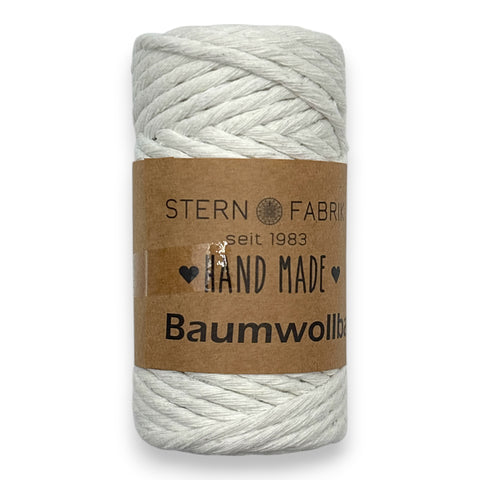 Ein 25 meter langer baumwollband in offwhite aus handgemachter baumwolle von stern fabrik